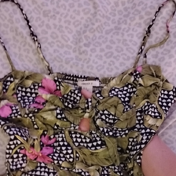 Forever 21 Leaf Print Dress - Picture 3 of 5